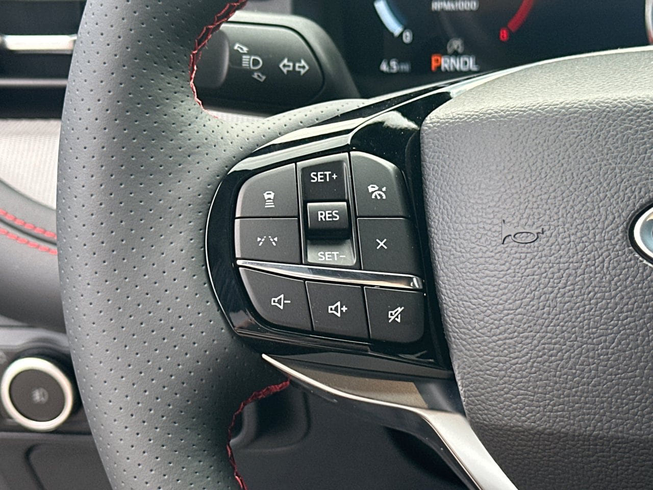 New 2026 Ford Explorer ST-Line RWD image 25