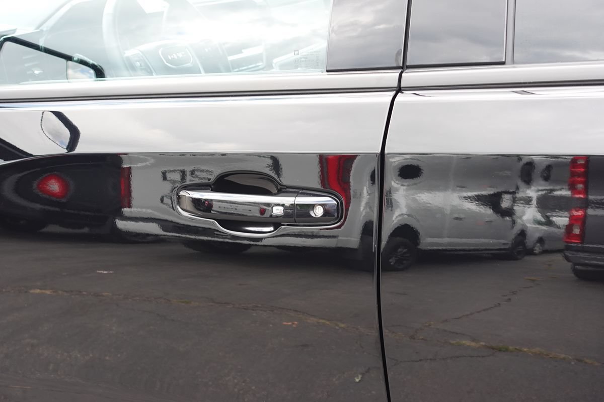 Used 2023 GMC Sierra 1500 Elevation AWD/4WD image 14
