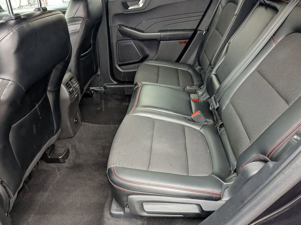Used 2025 Ford Escape ST-Line image 25