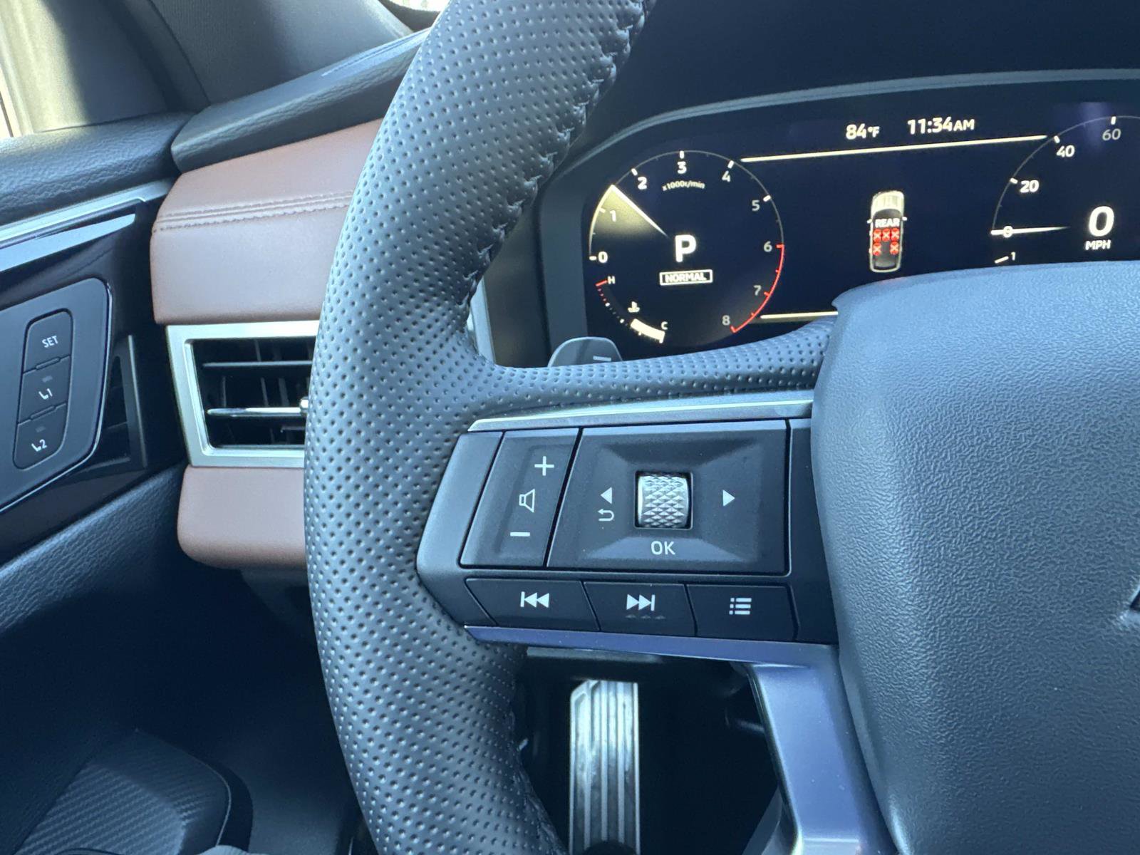 New 2026 Mitsubishi Outlander SEL image 17