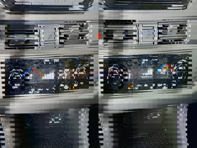 New 2025 Nissan Pathfinder S image 12