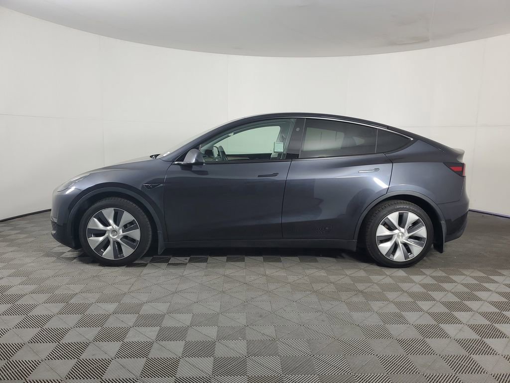 Used 2024 Tesla Model Y Long Range image 7
