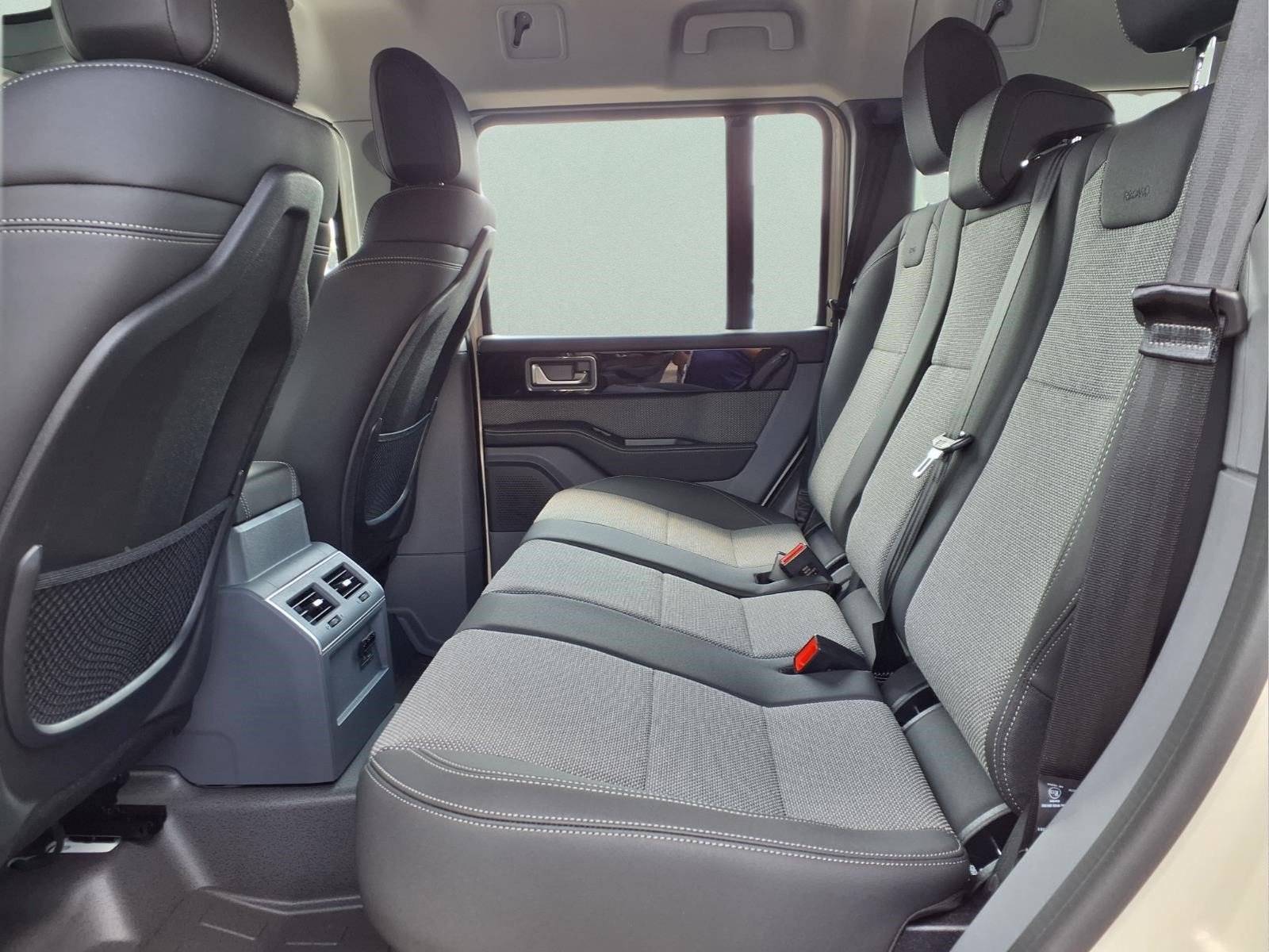 New 2026 INEOS Grenadier Station Wagon AWD/4WD image 9