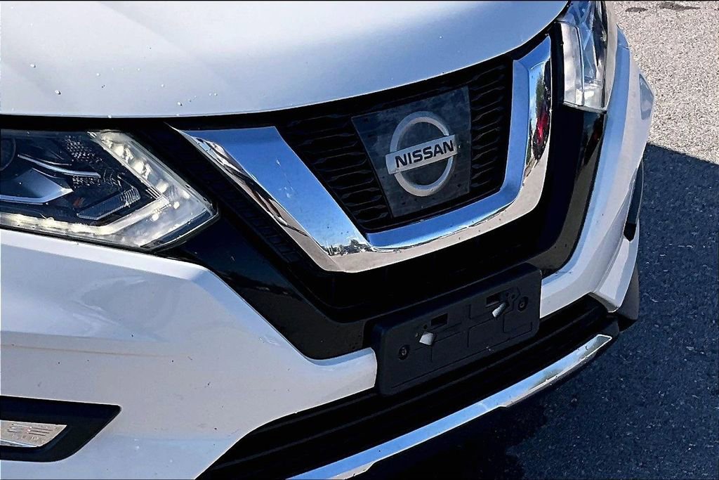 Used 2017 Nissan Rogue SL w/ SL Premium Package AWD/4WD image 29