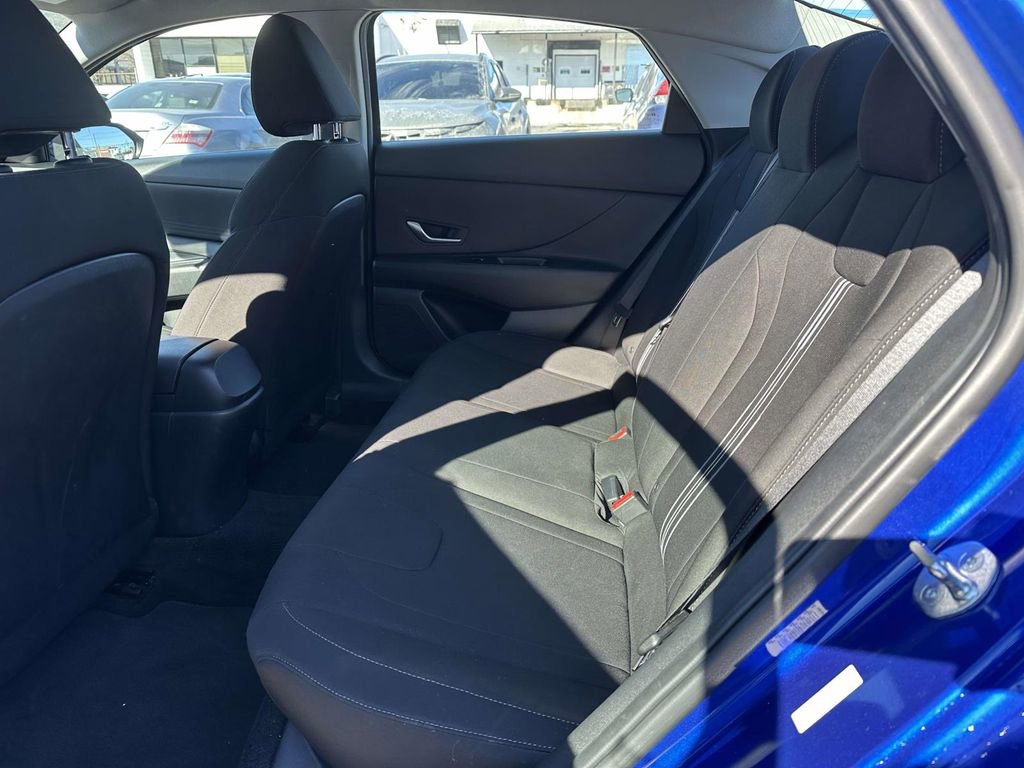Certified 2023 Hyundai Elantra SEL image 15