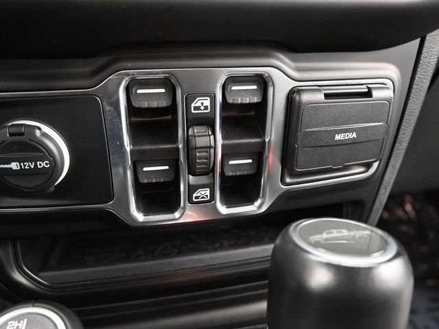Used 2021 Jeep Gladiator Overland w/ Popular Equipment Package image 29