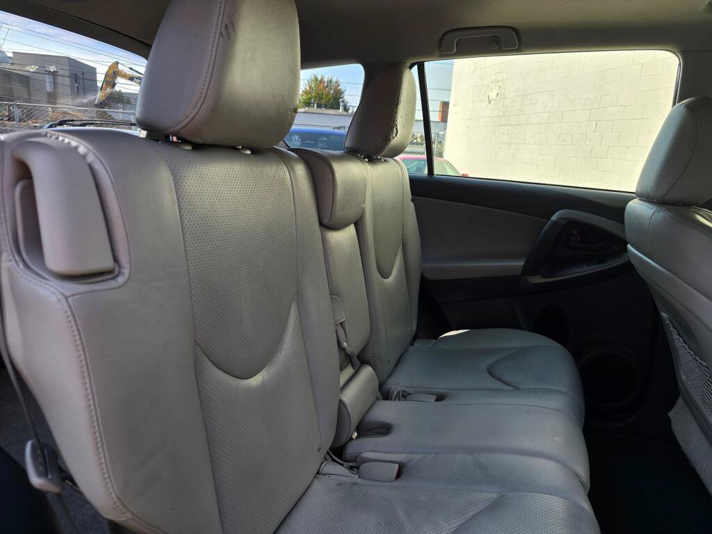 Used 2011 Toyota RAV4 Limited AWD/4WD image 14