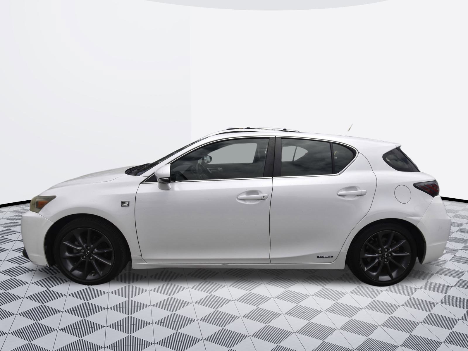 Used 2012 Lexus CT 200h image 2