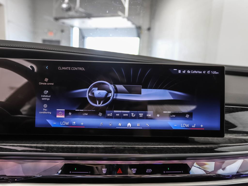 New 2025 BMW i7 xDrive60 image 15