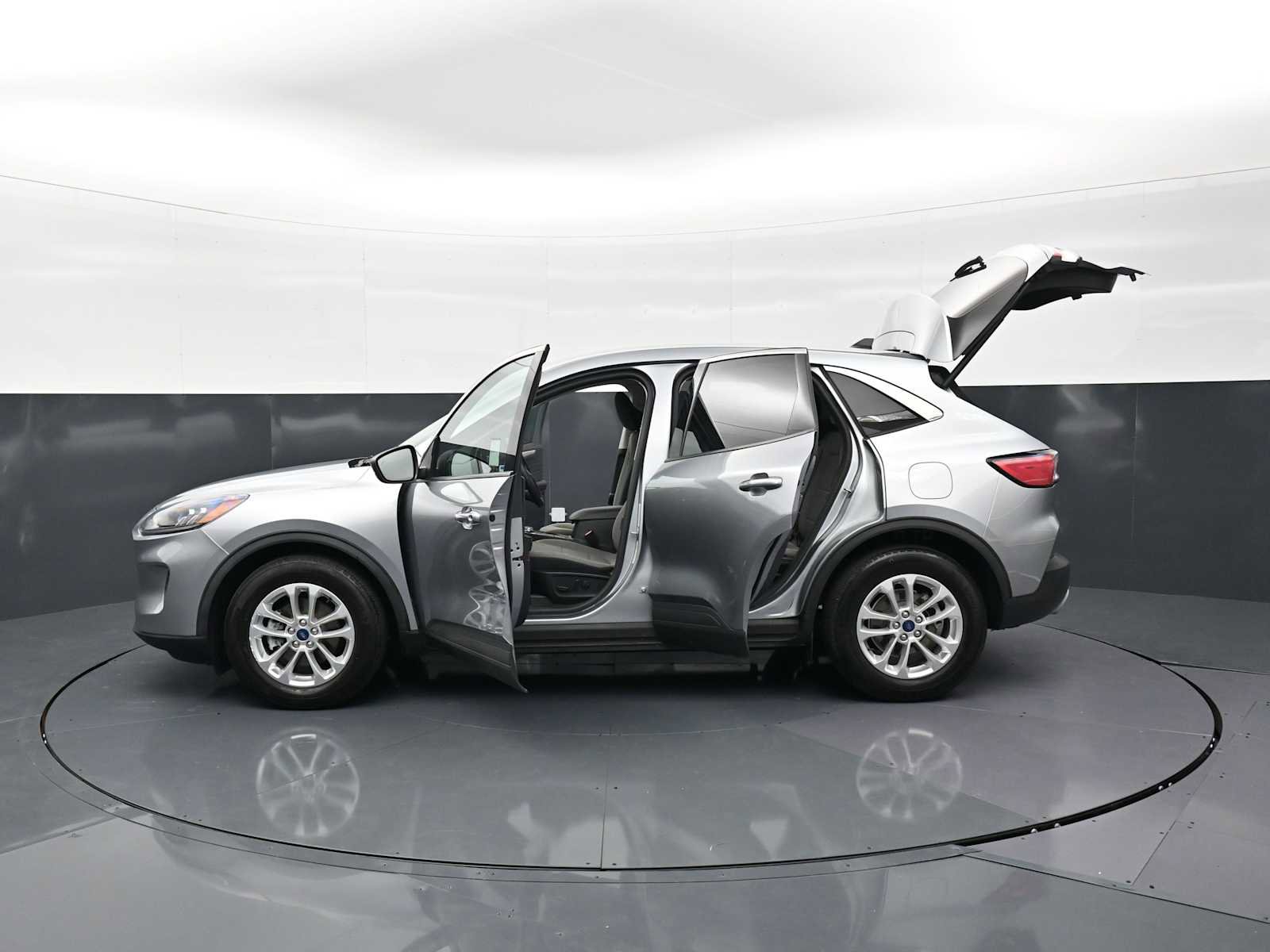 Used 2022 Ford Escape SE w/ Convenience Package FWD image 36