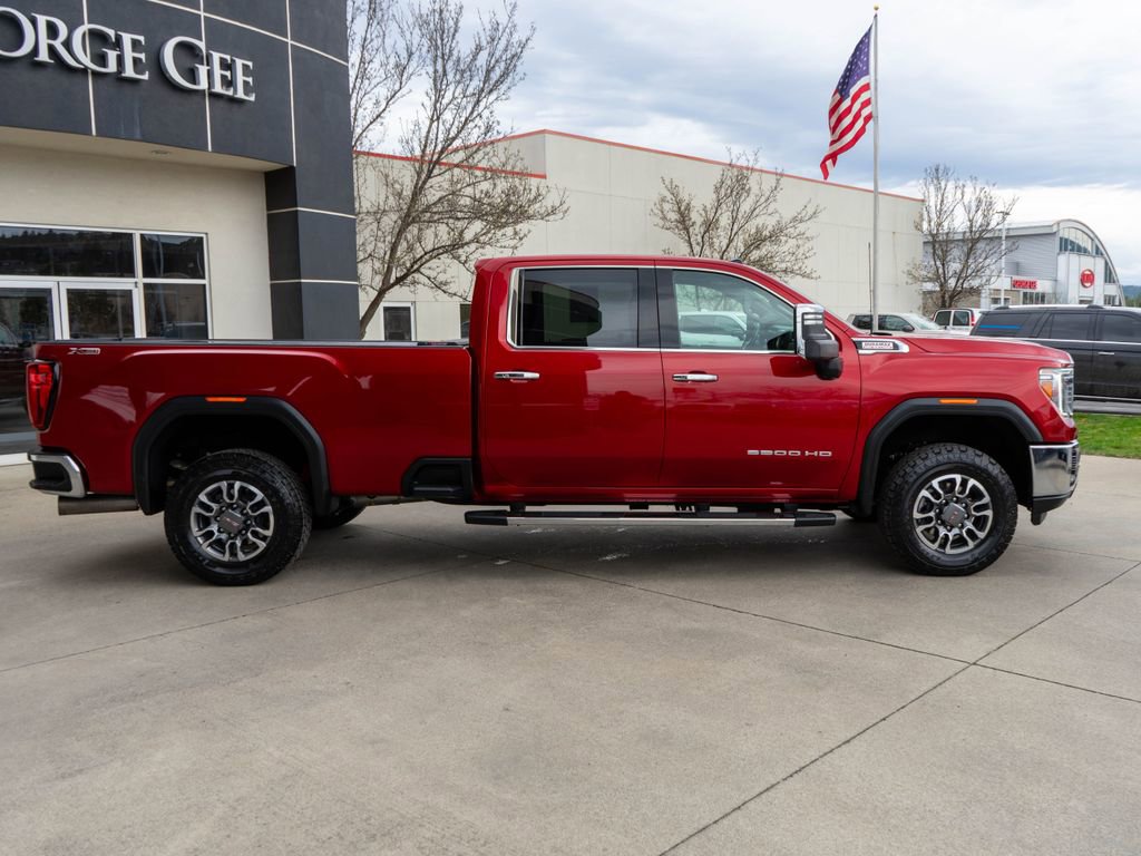Used 2021 GMC Sierra 3500 SLT w/ SLT Premium Package image 8