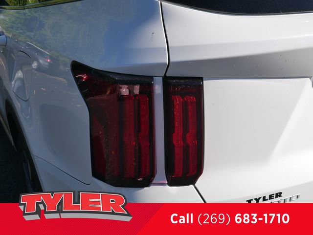 Used 2024 Kia Sorento SX Prestige w/ Panoramic Sunroof Package image 13