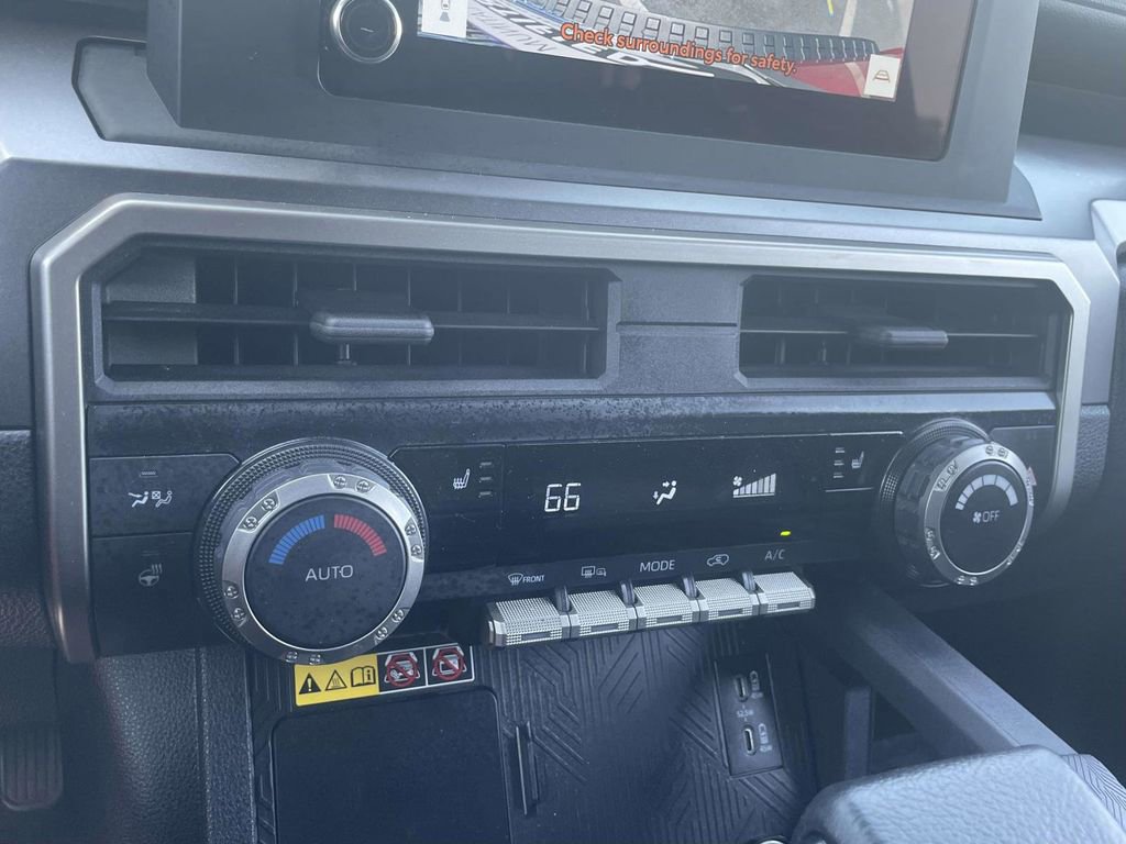 Used 2025 Toyota 4Runner TRD Off-Road AWD/4WD image 37