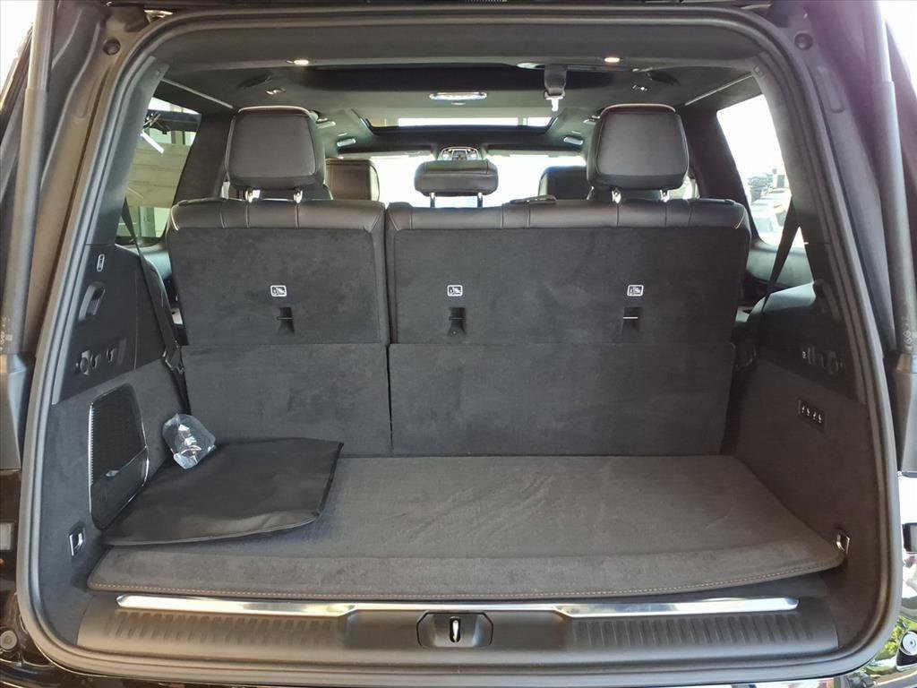 New 2026 Jeep Grand Wagoneer Summit AWD/4WD image 12
