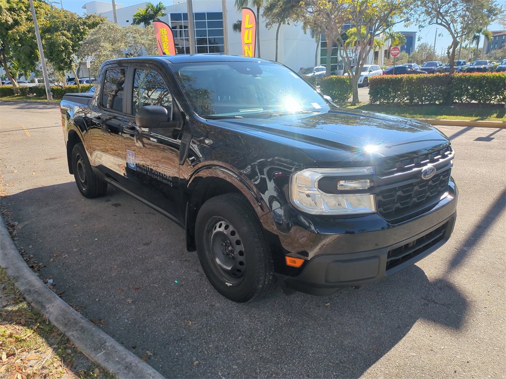Used 2023 Ford Maverick XL image 2