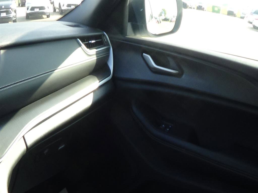 Used 2023 Jeep Grand Cherokee 4WD 4xe image 34