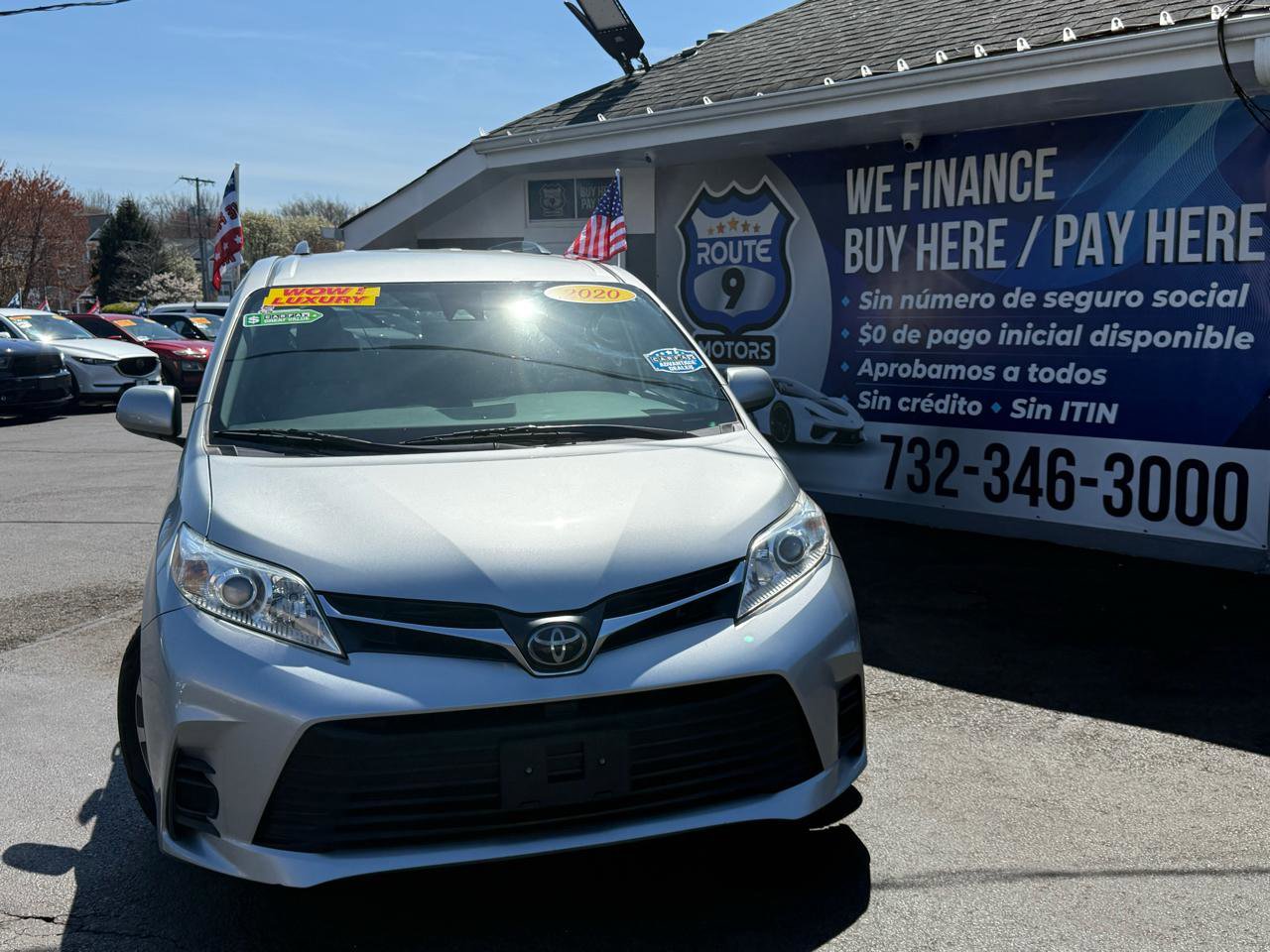 Used 2020 Toyota Sienna LE AWD/4WD image 1