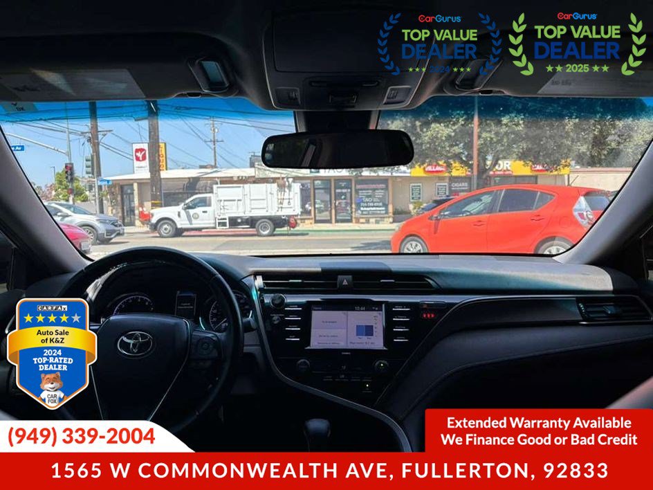 Used 2020 Toyota Camry SE w/ Carpet Mat Package FWD image 9