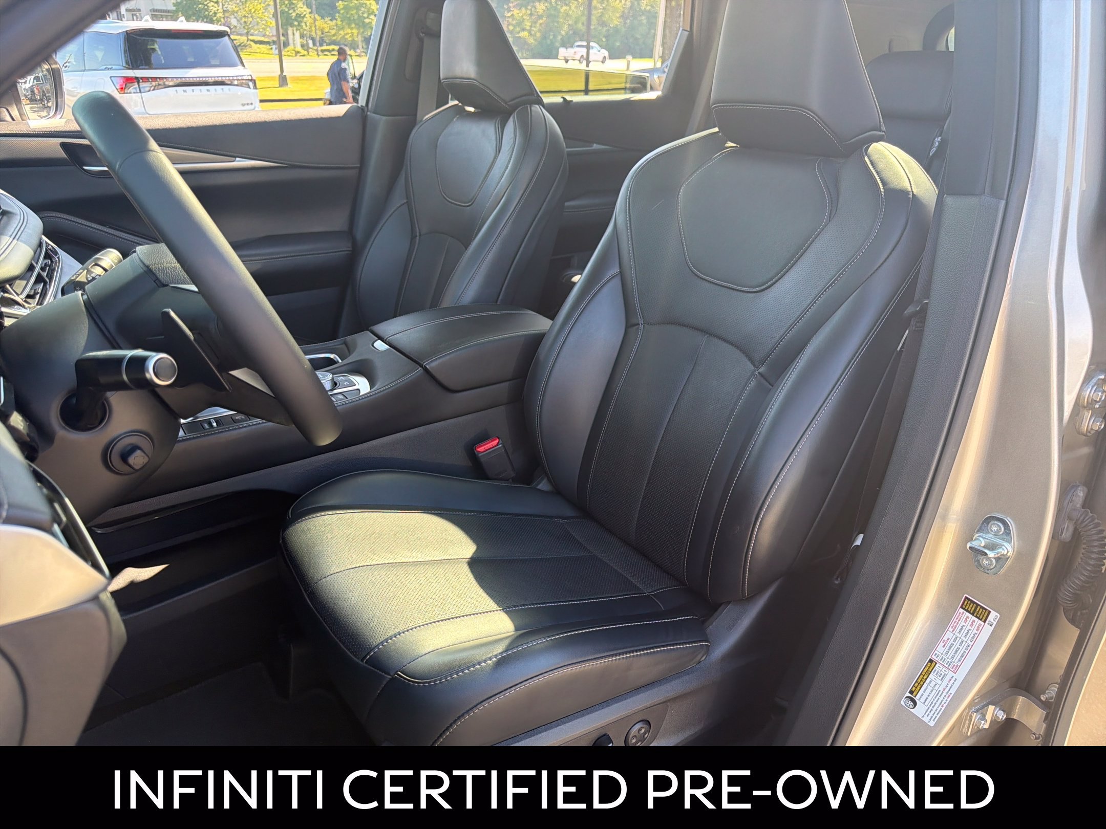 Certified 2023 INFINITI QX60 Luxe w/ Cargo Package AWD/4WD image 29