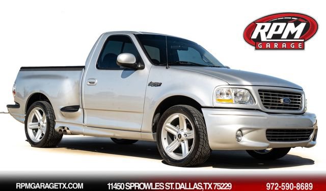 Used 2001 Ford F150 Lightning image 1
