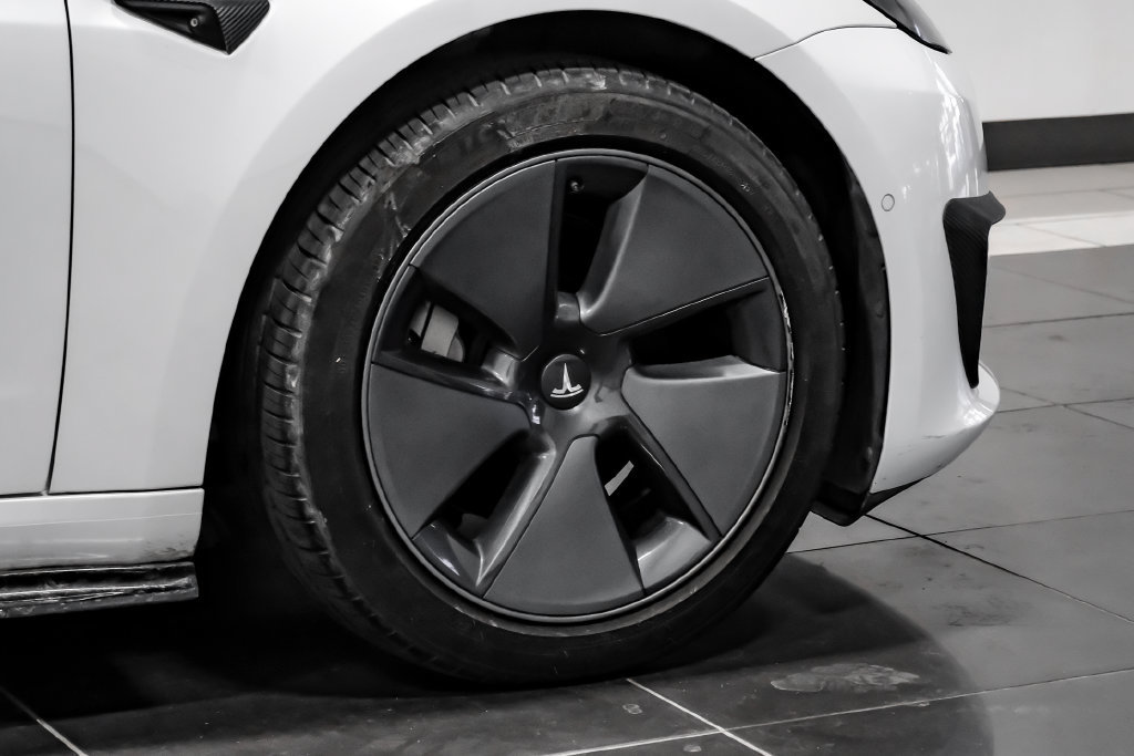 Used 2022 Tesla Model 3 Long Range AWD/4WD image 71