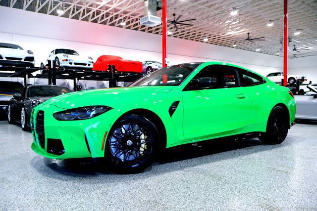 Used 2023 BMW M4 Coupe w/ M Carbon Exterior Package RWD image 4