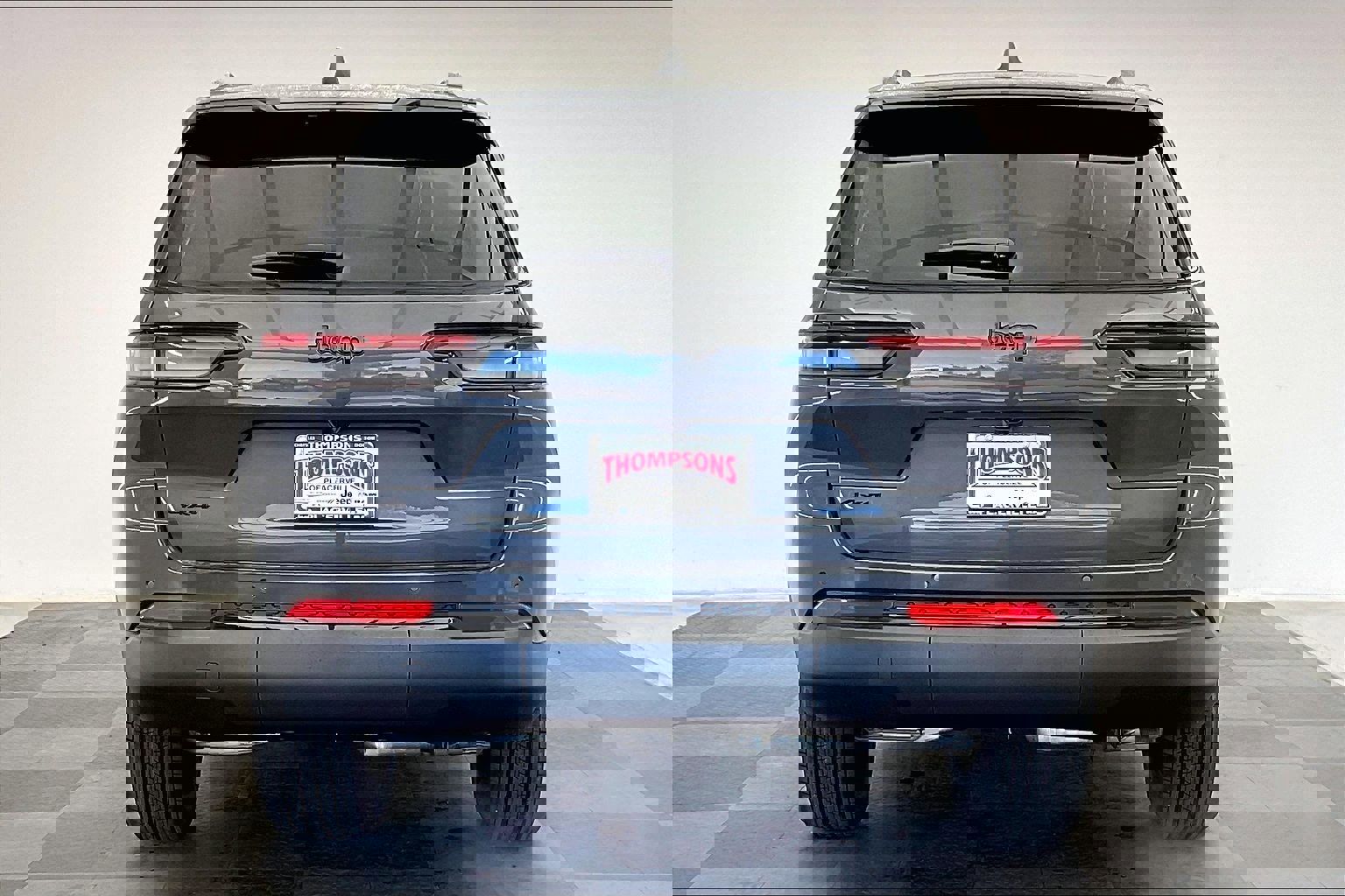 New 2025 Jeep Grand Cherokee L Altitude image 3