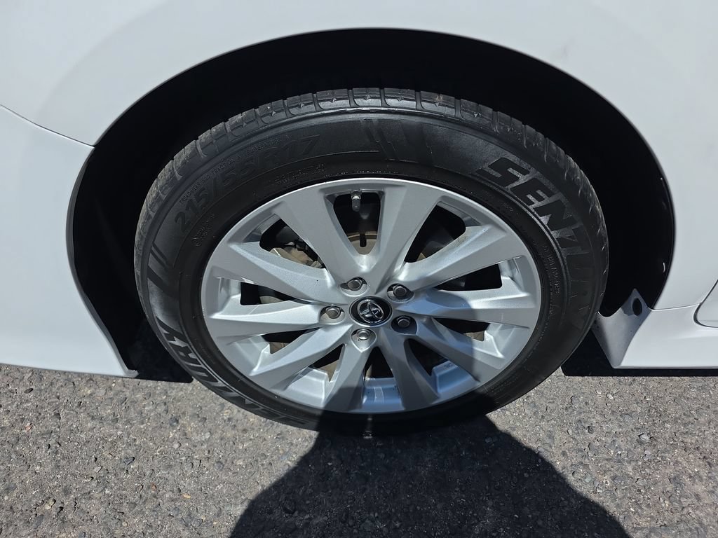 Used 2014 Toyota Camry SE w/ Leather Package FWD image 36