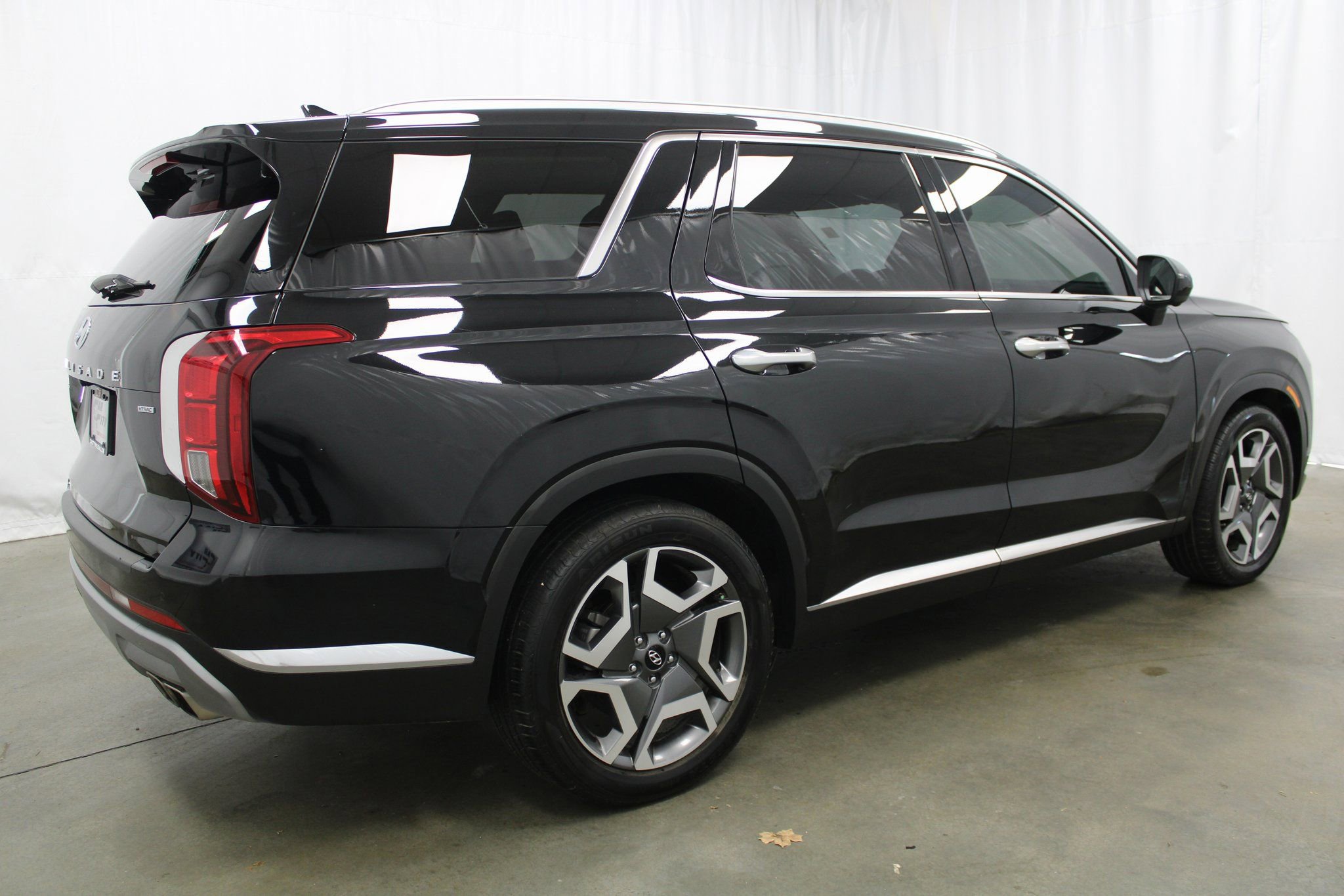 Used 2023 Hyundai Palisade Limited w/ Cargo Package image 7