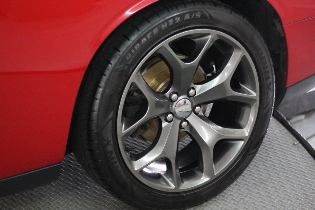 Used 2016 Dodge Challenger R/T w/ Driver Convenience Group RWD image 51
