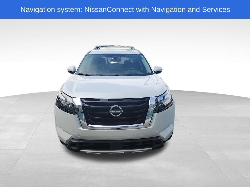 Certified 2025 Nissan Pathfinder Platinum w/ Cargo Package AWD/4WD image 3