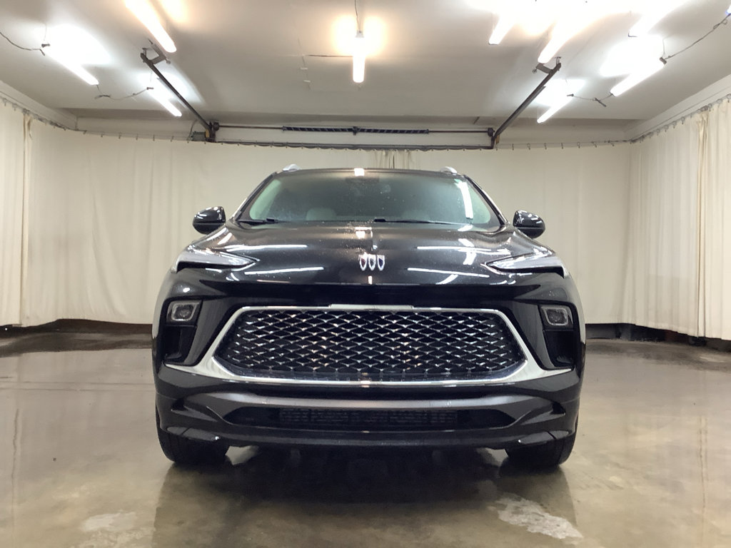 Used 2024 Buick Encore GX Avenir w/ Avenir Convenience Package FWD image 11