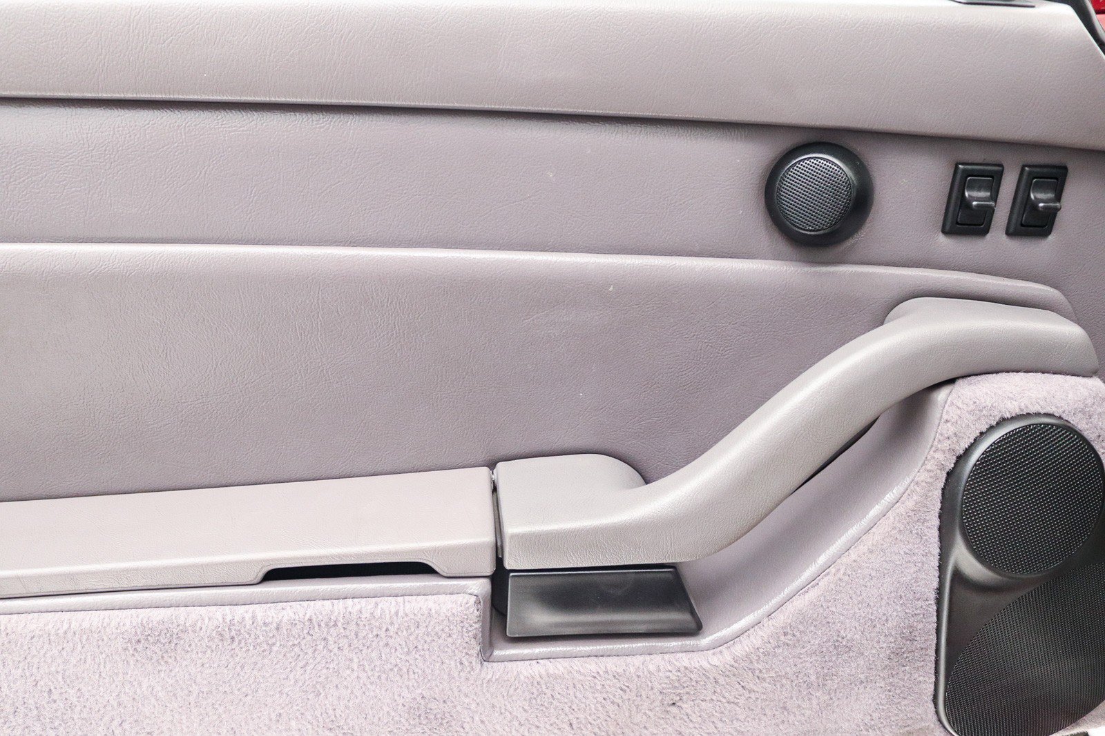 Used 1997 Porsche 911 Cabriolet image 34