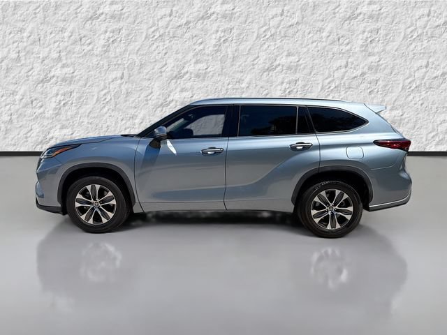 Used 2021 Toyota Highlander XLE FWD image 6