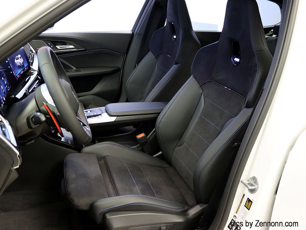 Used 2026 BMW X1 M35i w/ Technology Package image 11