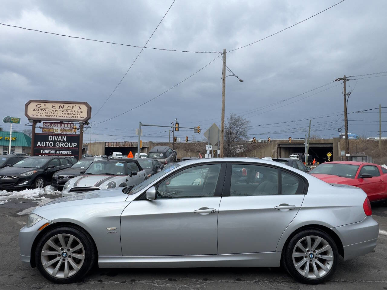 Used 2011 BMW 328i xDrive Sedan w/ Premium Pkg image 3