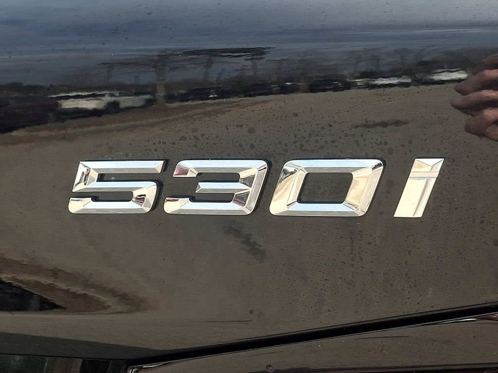 Used 2023 BMW 530i w/ Premium Package image 32