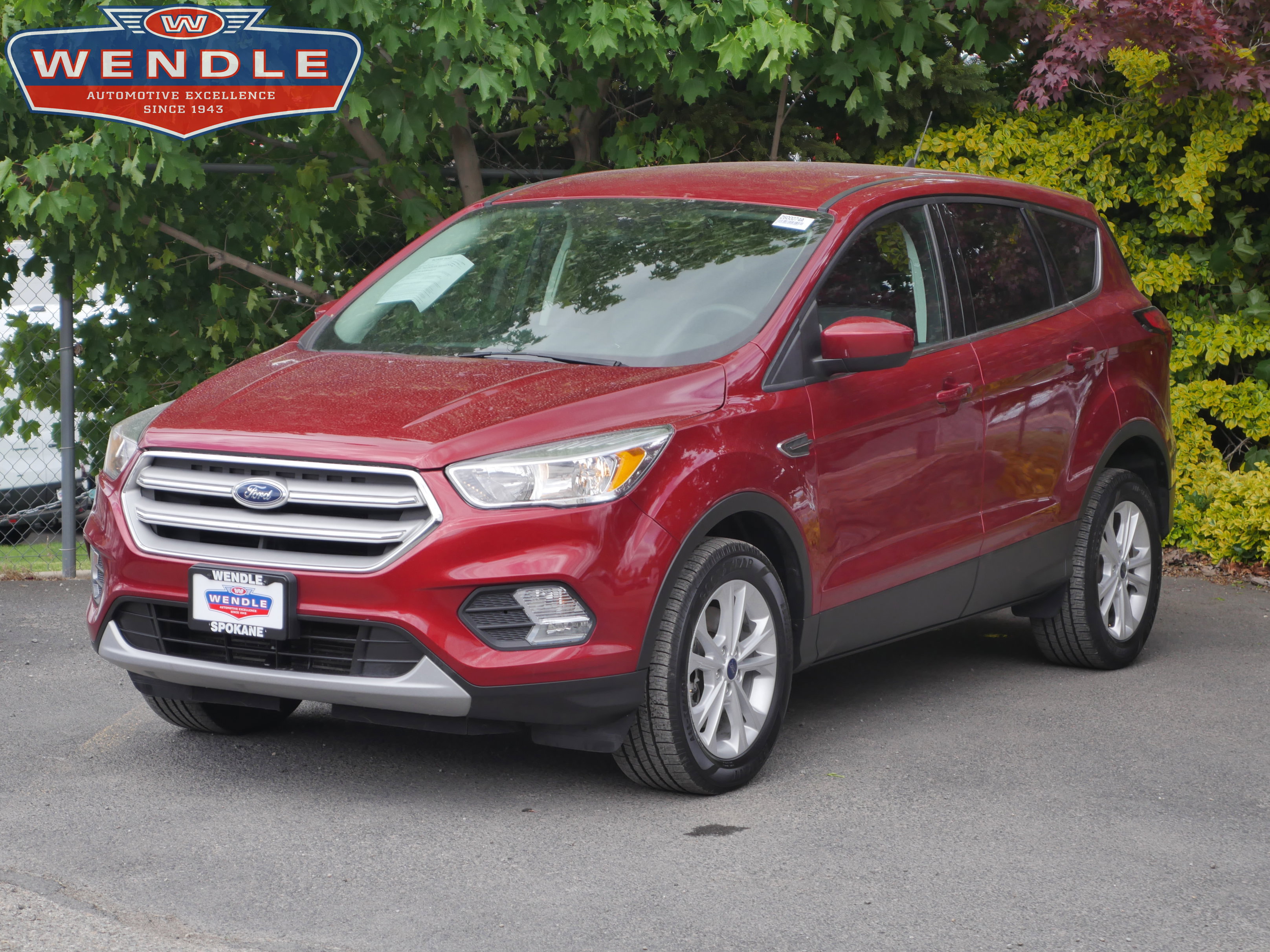 Used 2019 Ford Escape SE AWD/4WD image 1