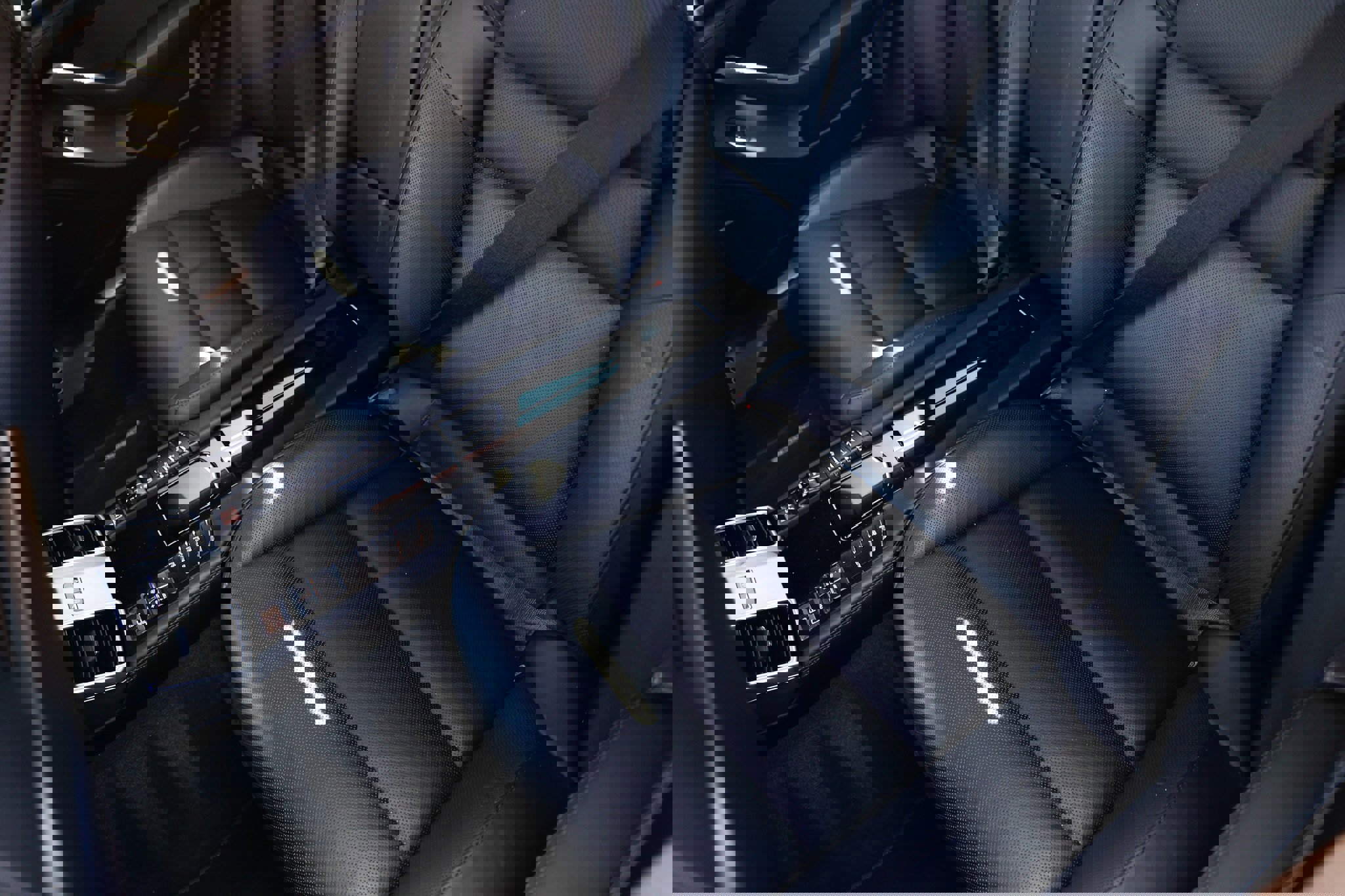 Used 2016 Porsche Panamera S image 13