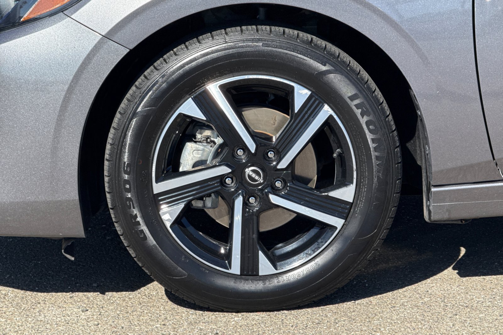 Certified 2024 Nissan Sentra SV FWD image 33