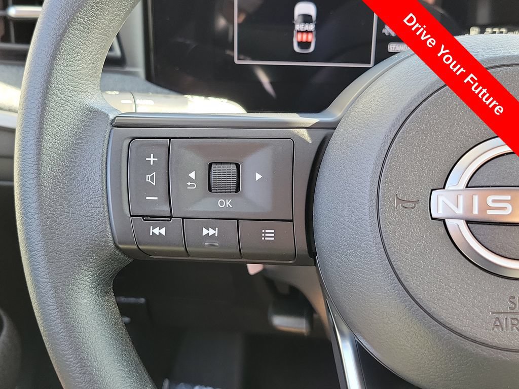 Used 2025 Nissan Kicks SV FWD image 5