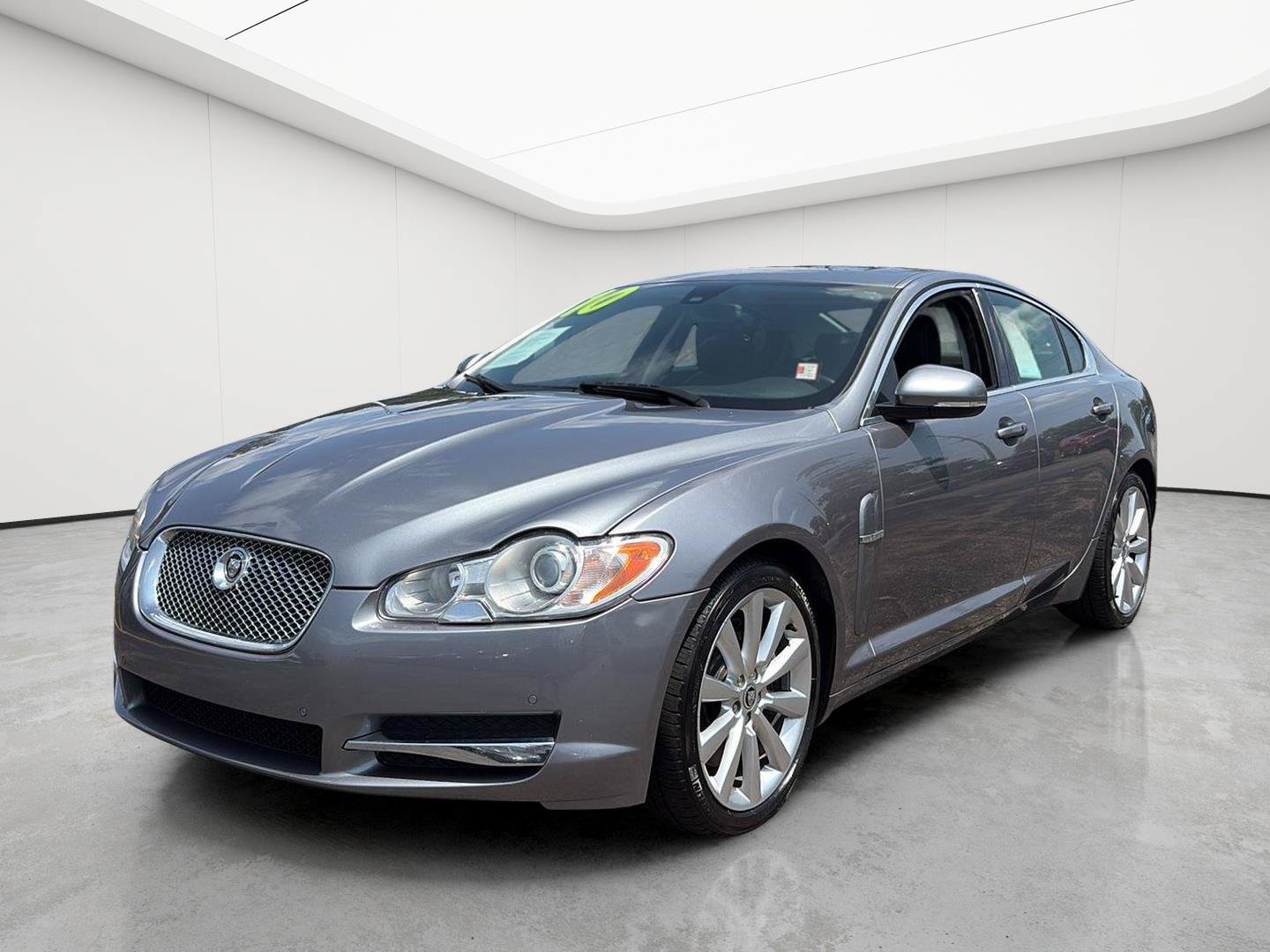 Used 2010 Jaguar XF Premium RWD image 25