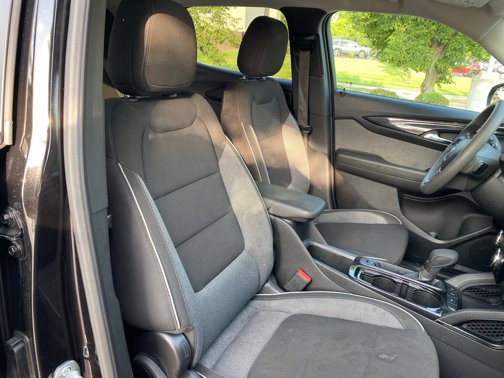 Used 2025 Chevrolet TrailBlazer LT FWD image 27