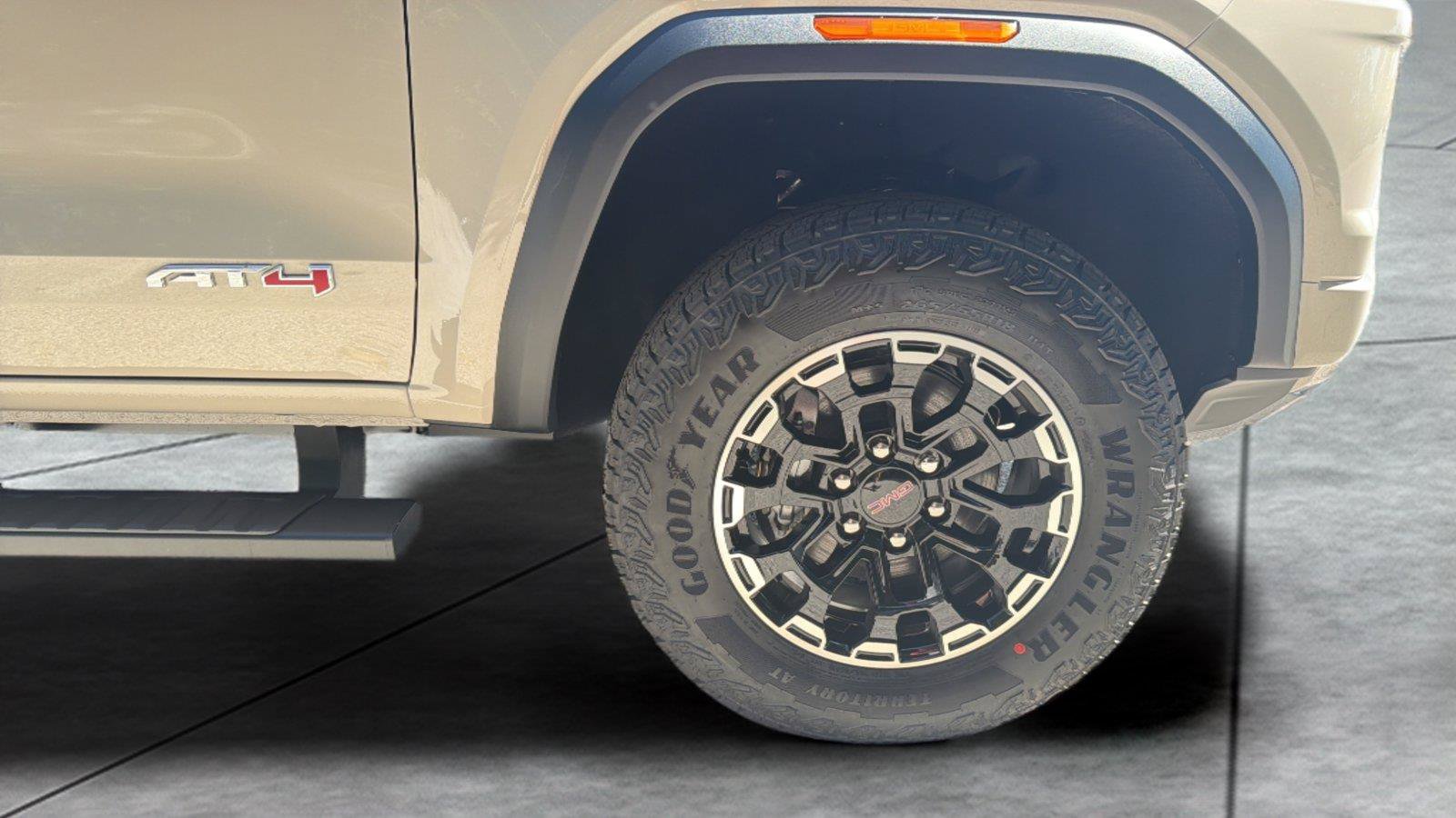 New 2026 GMC Canyon AT4 w/ Technology Plus Package AWD/4WD image 25