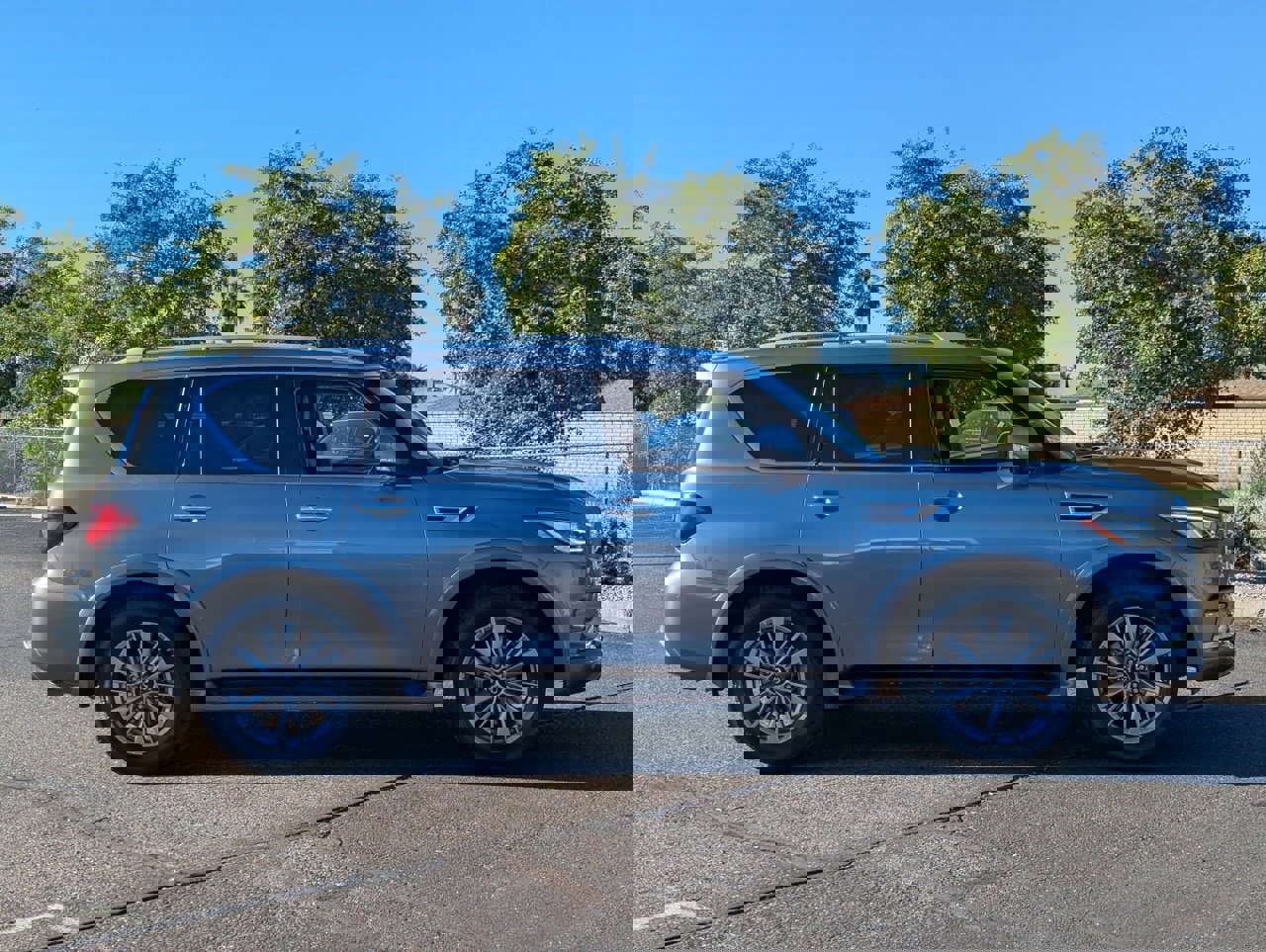 Used 2021 INFINITI QX80 Luxe image 7