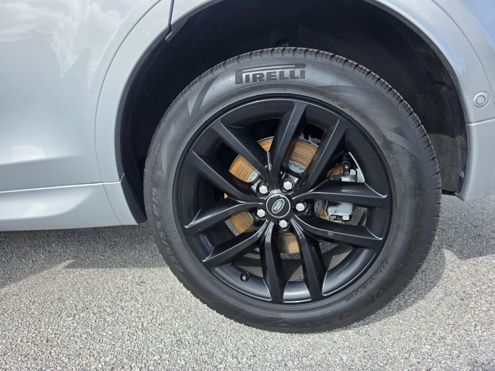 Certified 2025 Land Rover Discovery Sport S image 9