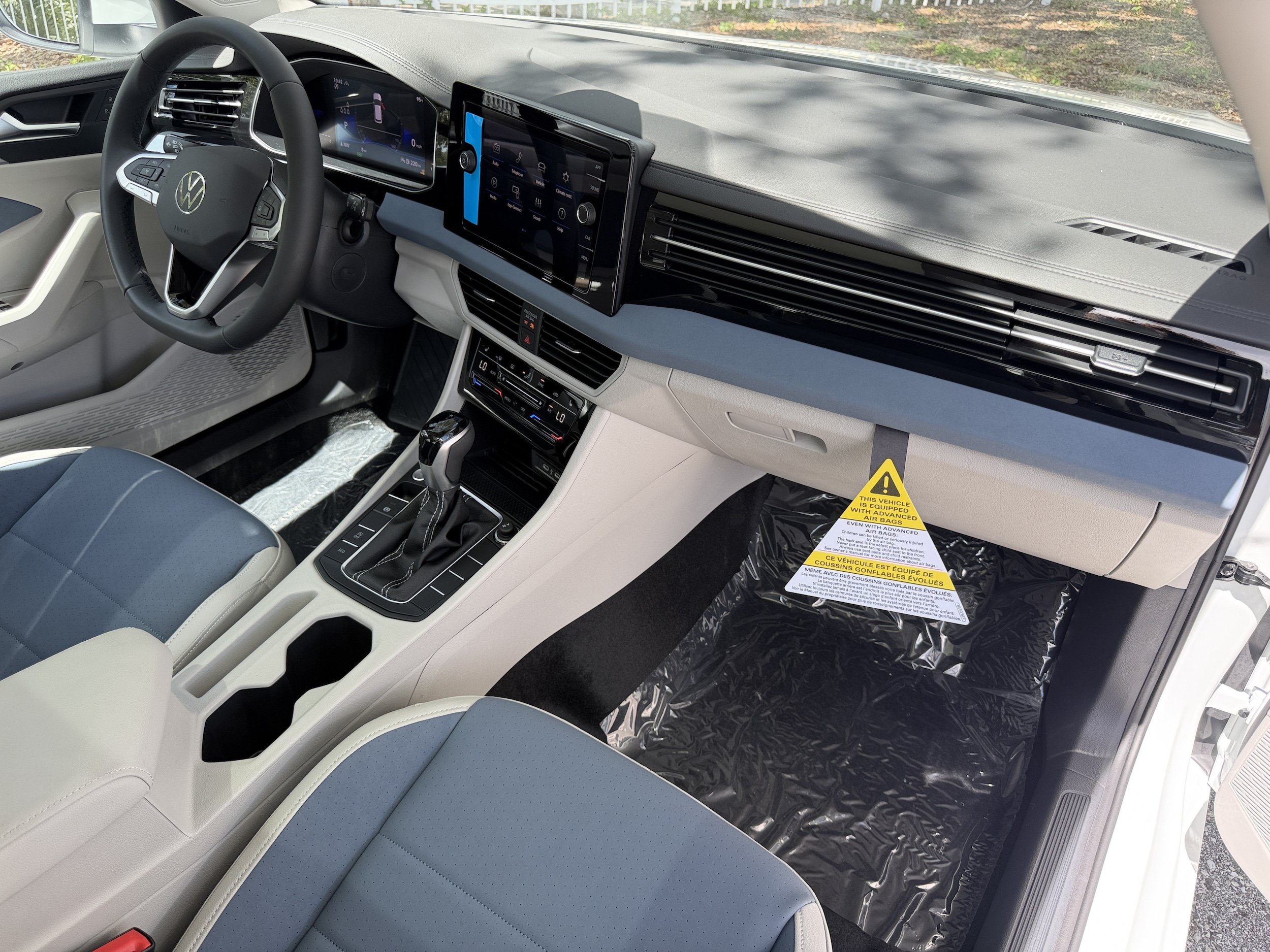 New 2027 Volkswagen Jetta SE FWD image 12