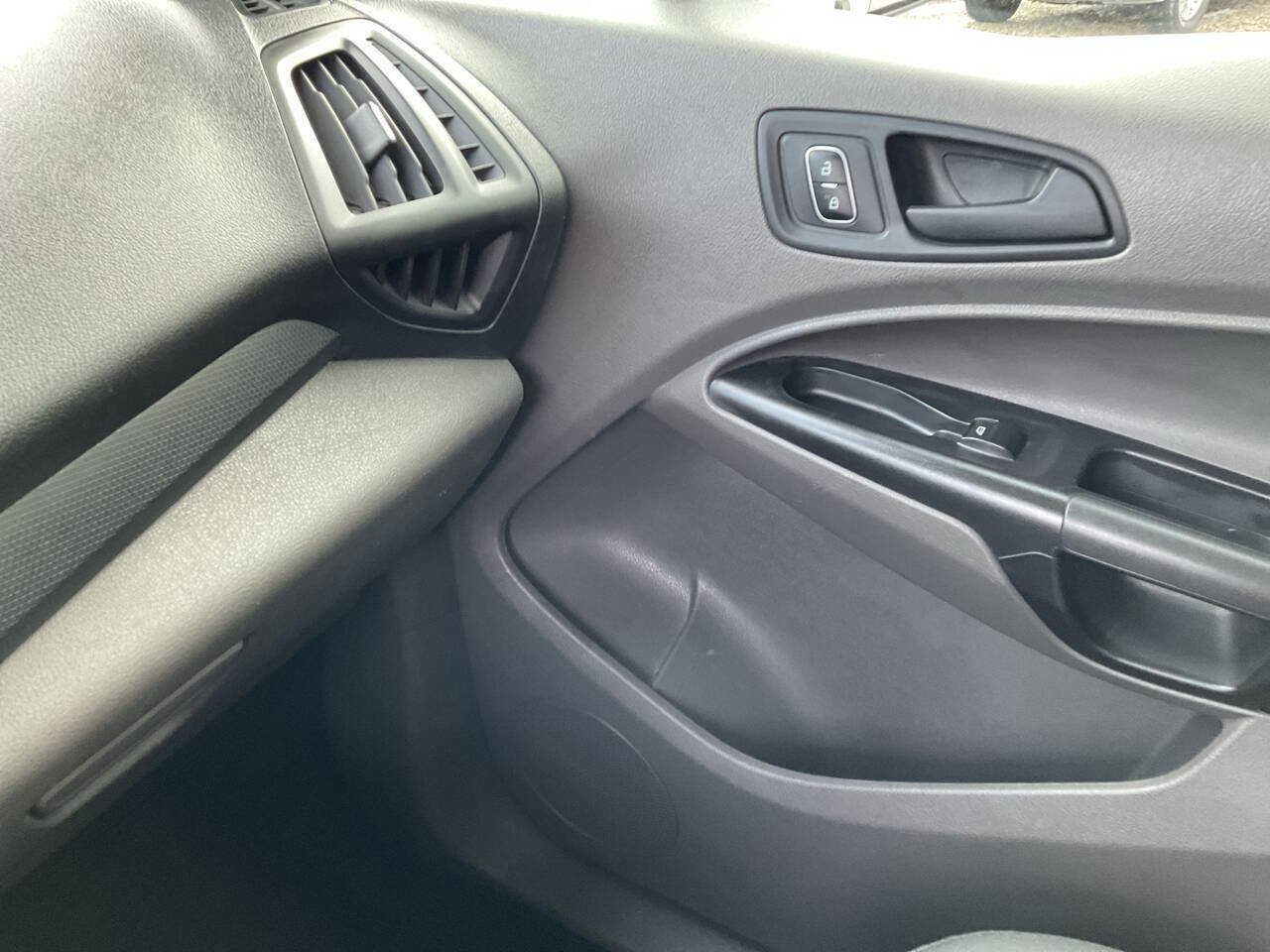 Used 2021 Ford Transit Connect XL image 14