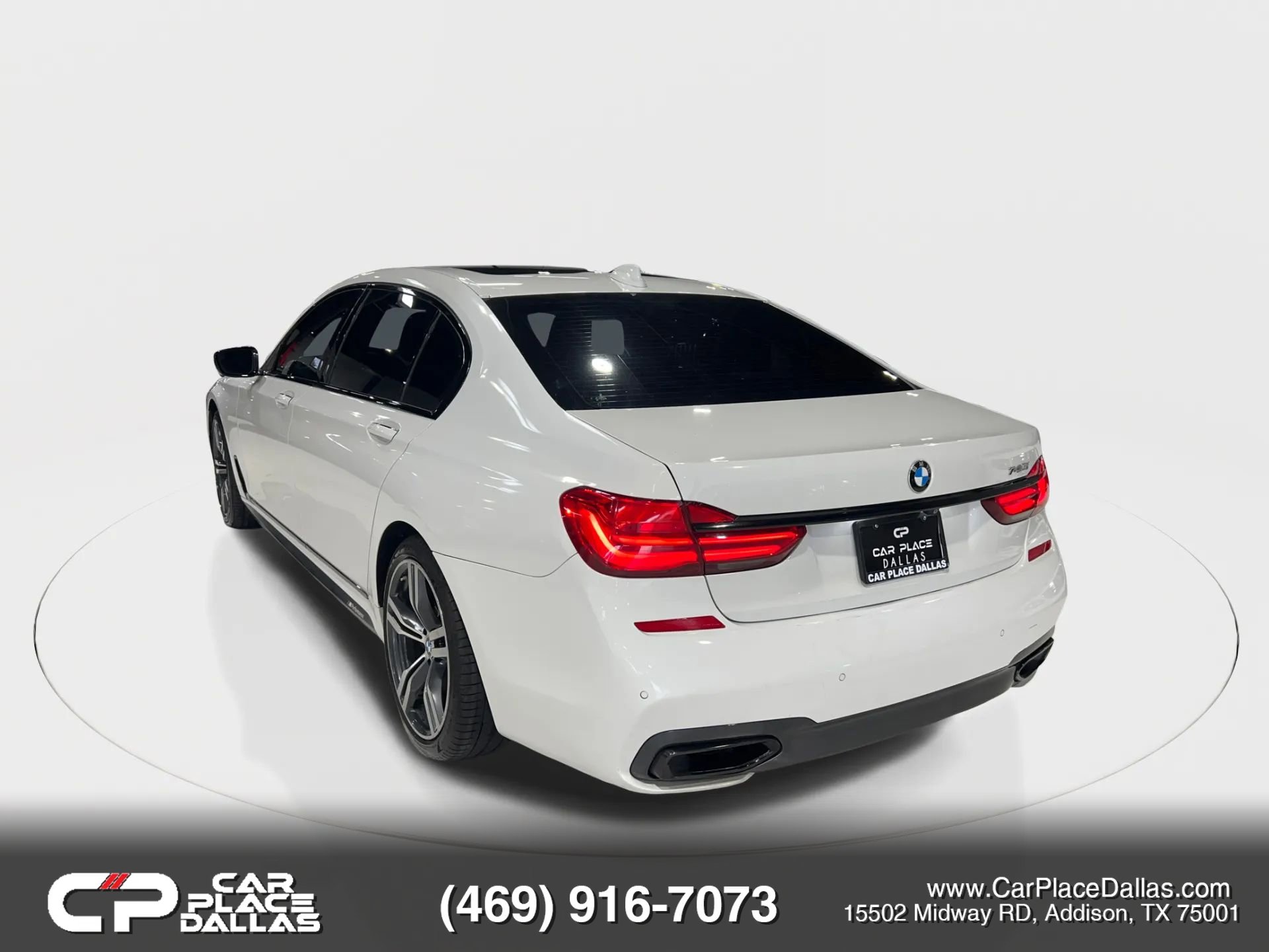 Used 2019 BMW 740i w/ M Sport Package image 10