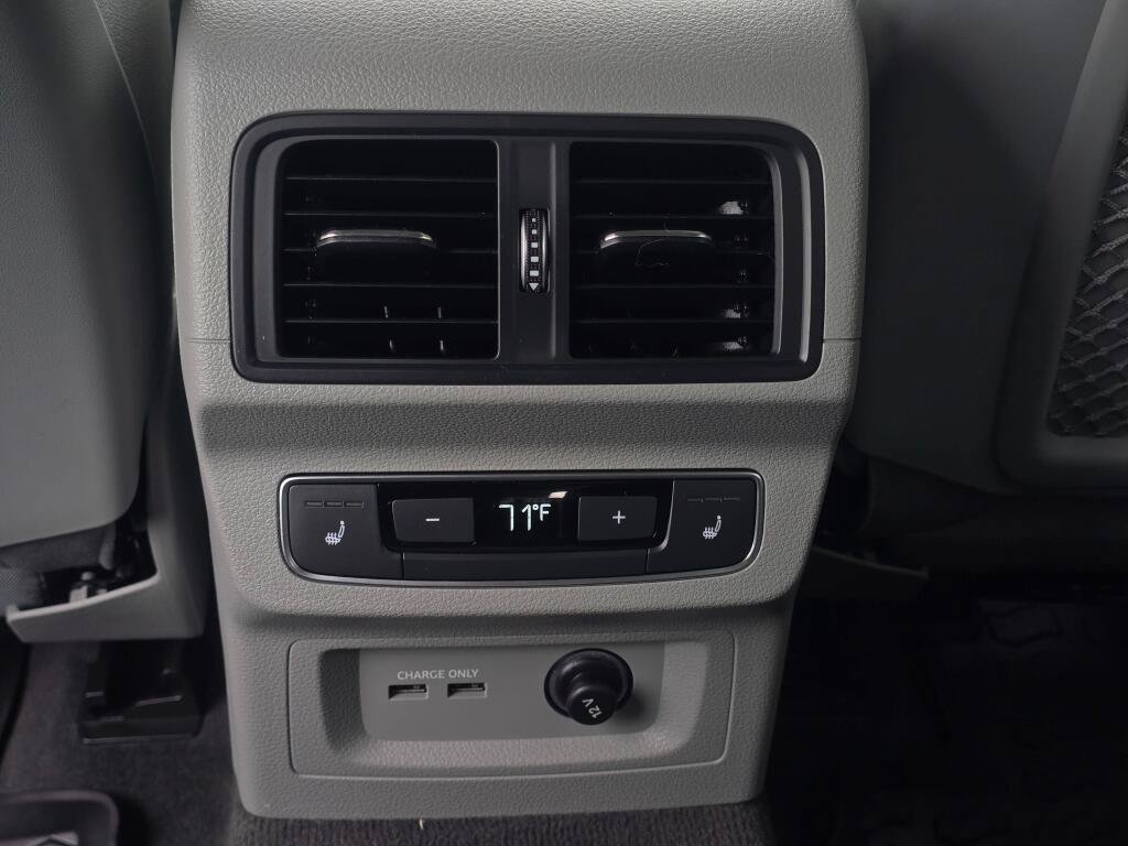 Used 2021 Audi Q5 Prestige w/ Prestige Package AWD/4WD image 19